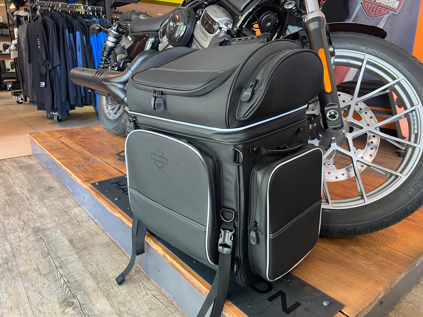 Onyx Collection Touring Bag