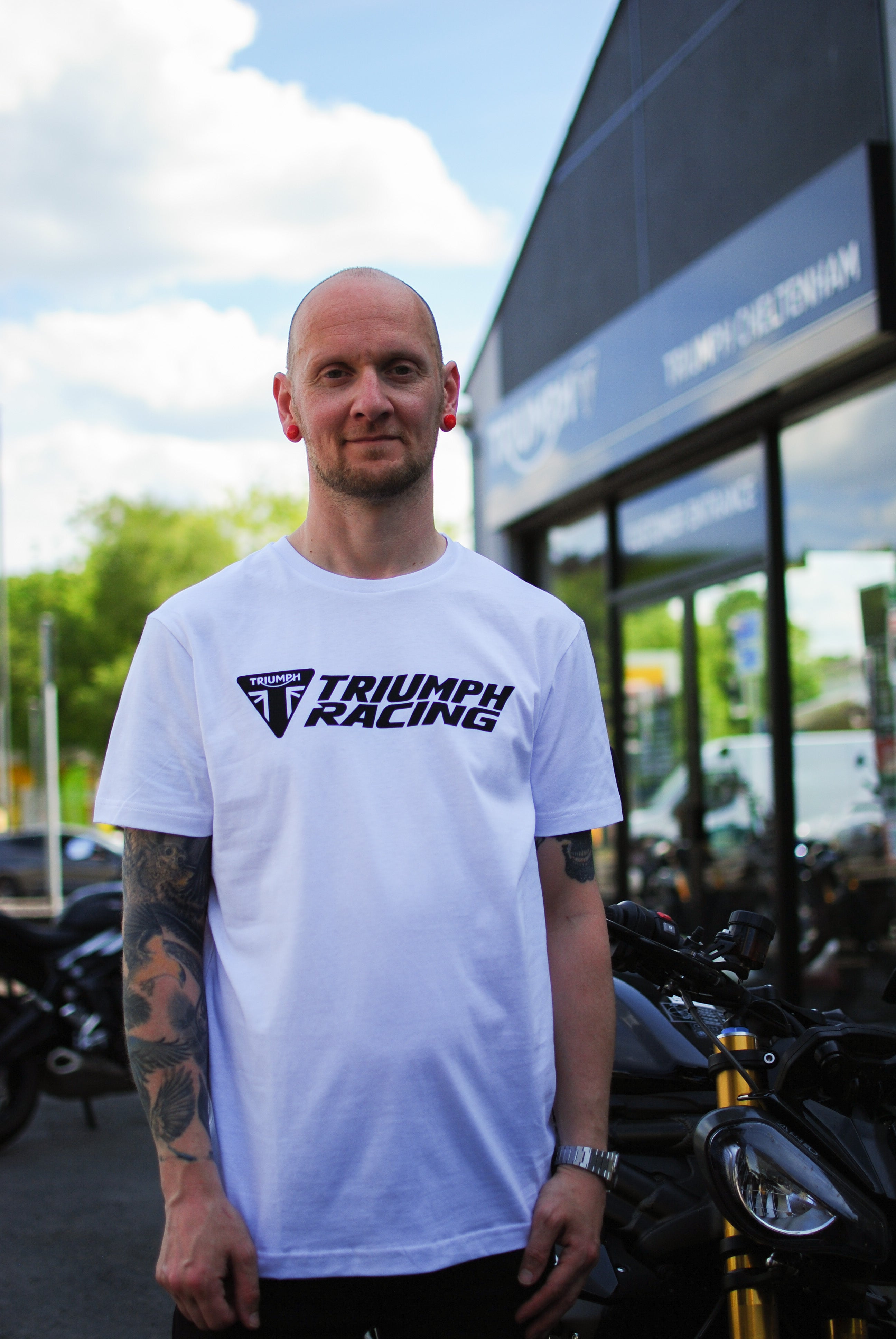 Triumph Racing White T-Shirt (MTSS25118-M)