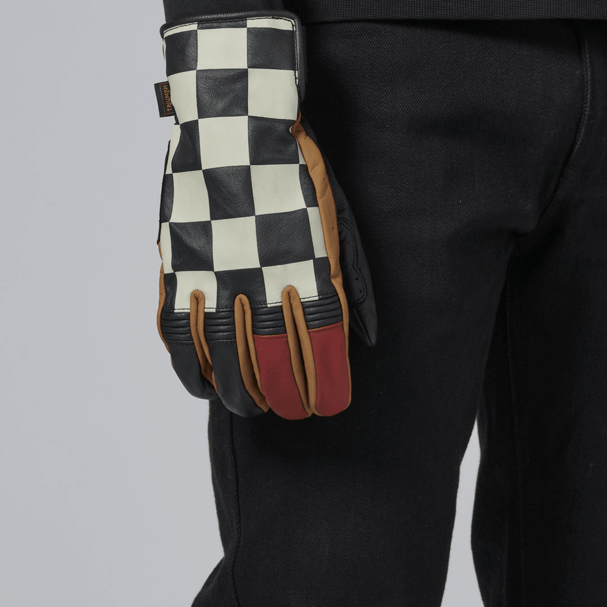 Triumph Checkerboard Leather Gloves (MGVS24407-M) Triumph Checkerboard Leather Gloves (MGVS24407-M)