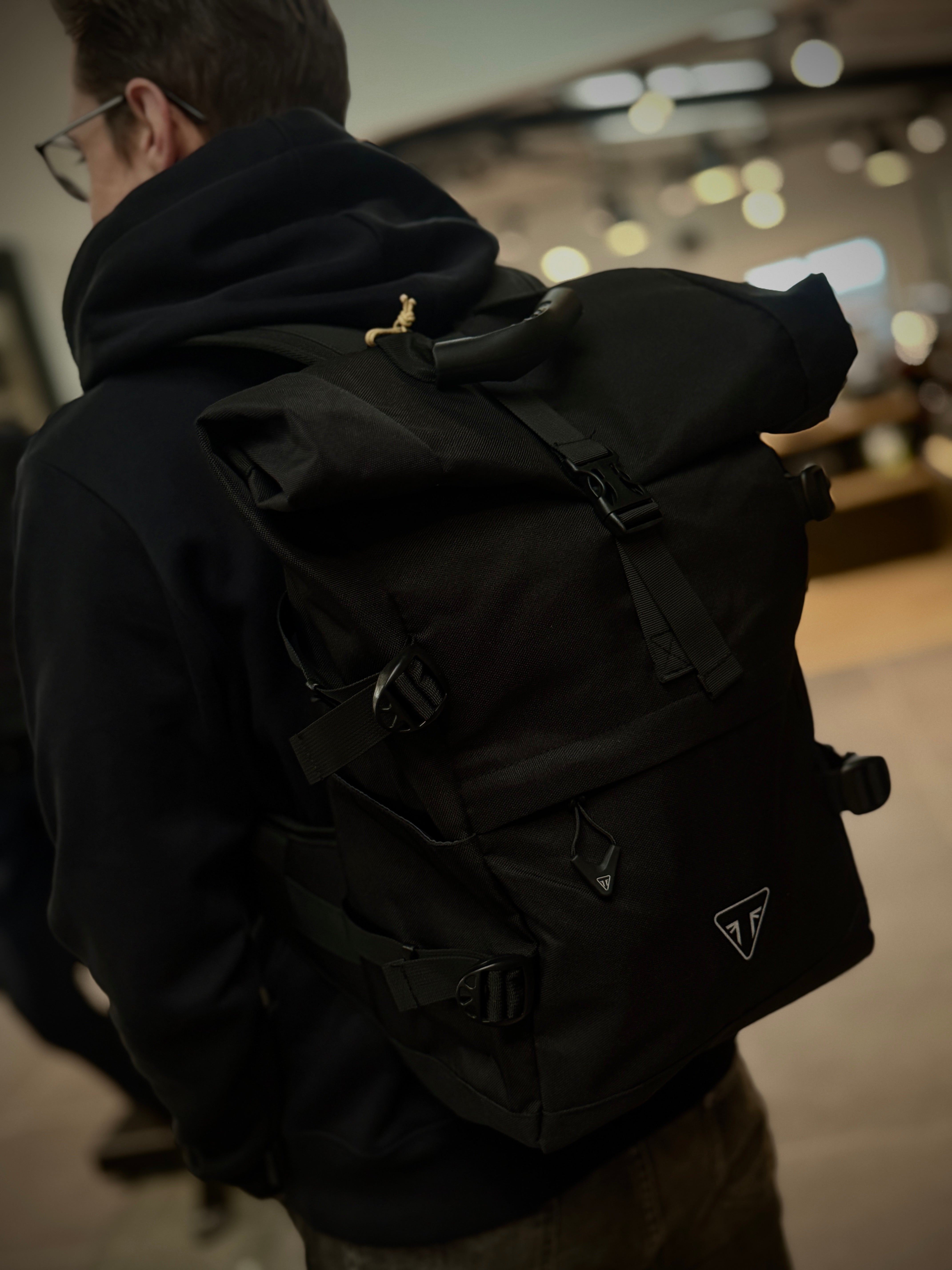 Triumph 25L Modern Classic Rolltop Backpack (MLUA24002)