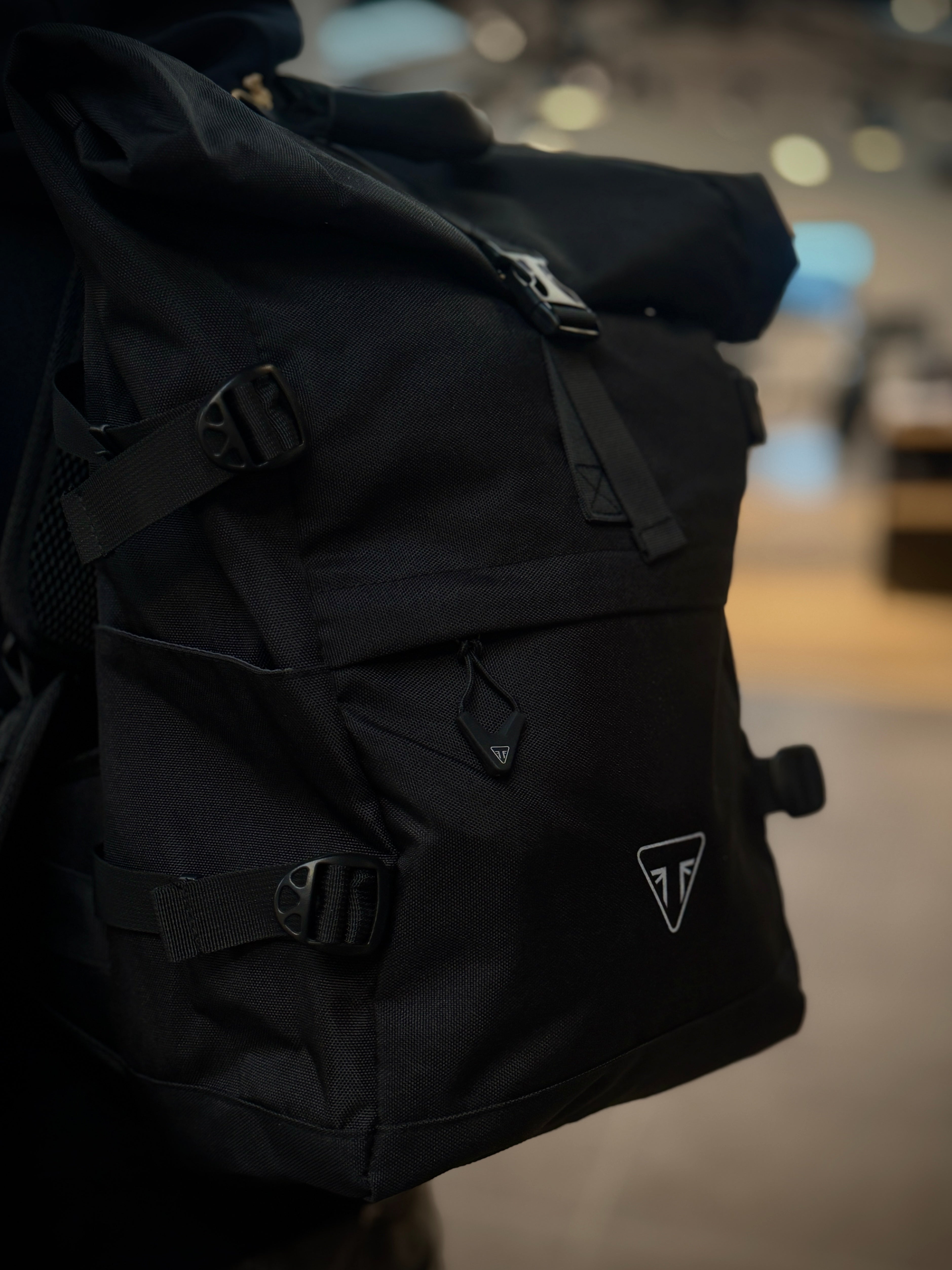Triumph 25L Modern Classic Rolltop Backpack (MLUA24002)