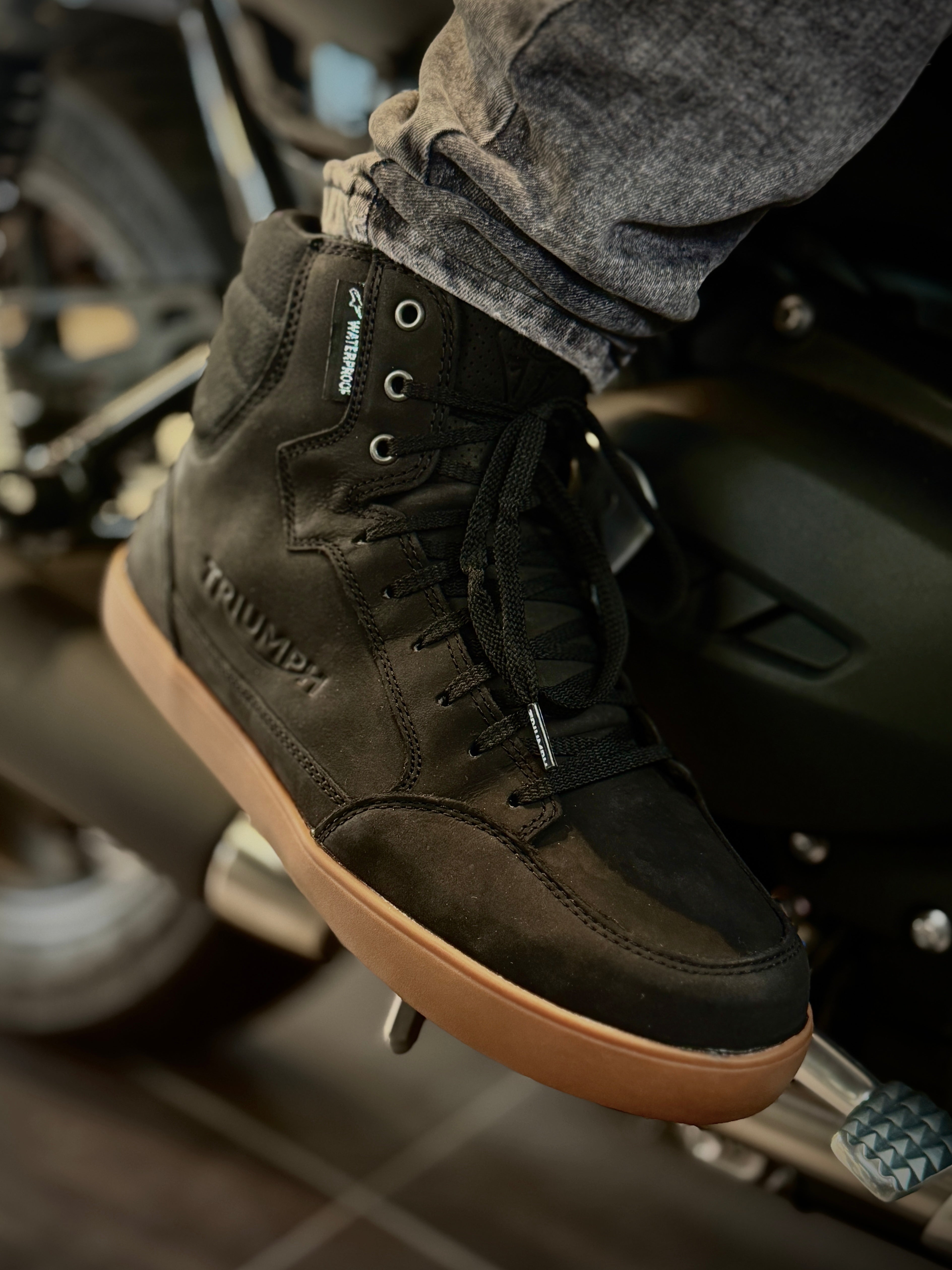 Triumph Alpinestars J-6 Wp Riding Shoes (MBTA22805-6)