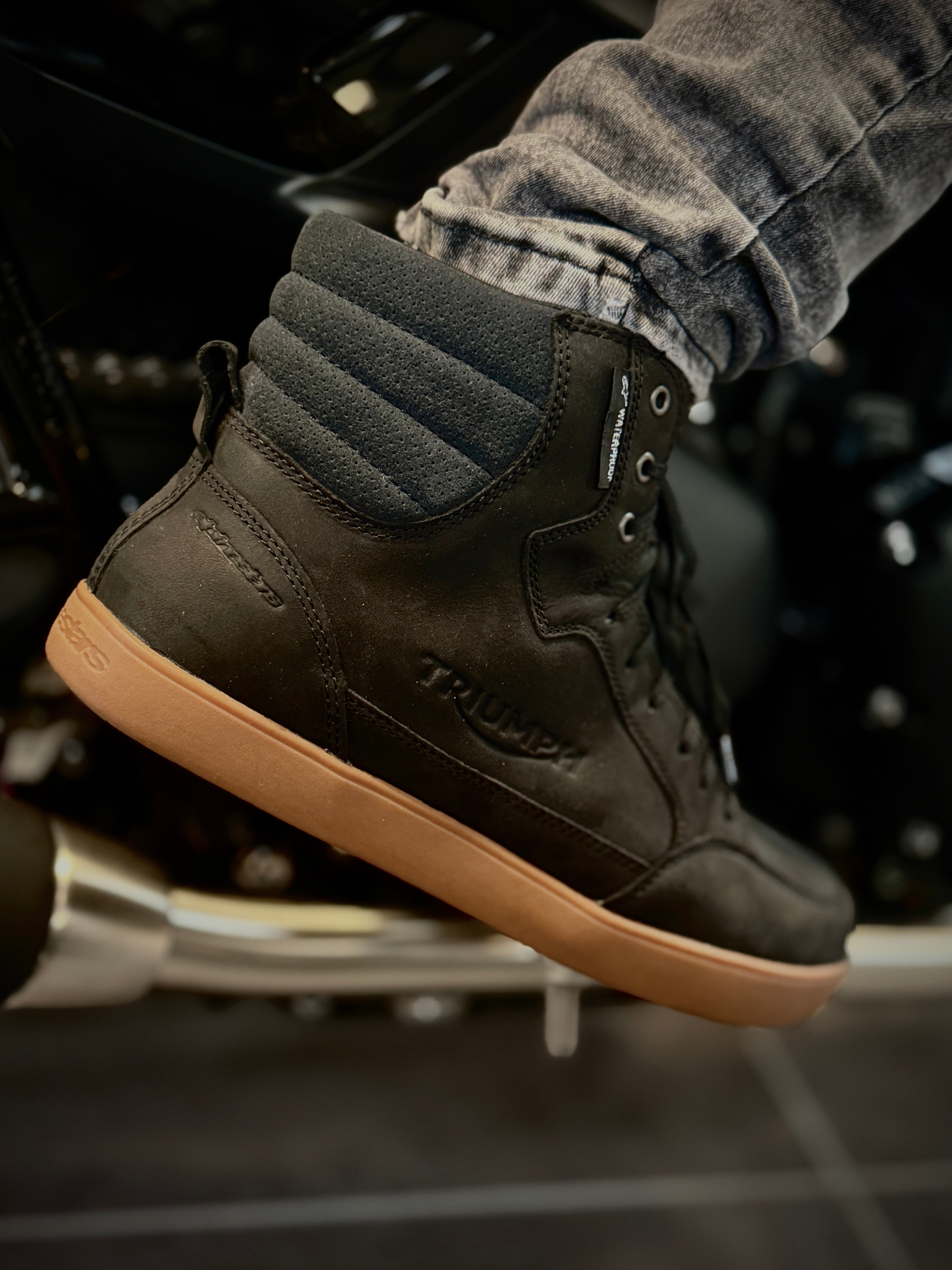 Triumph Alpinestars J-6 Wp Riding Shoes (MBTA22805-6)