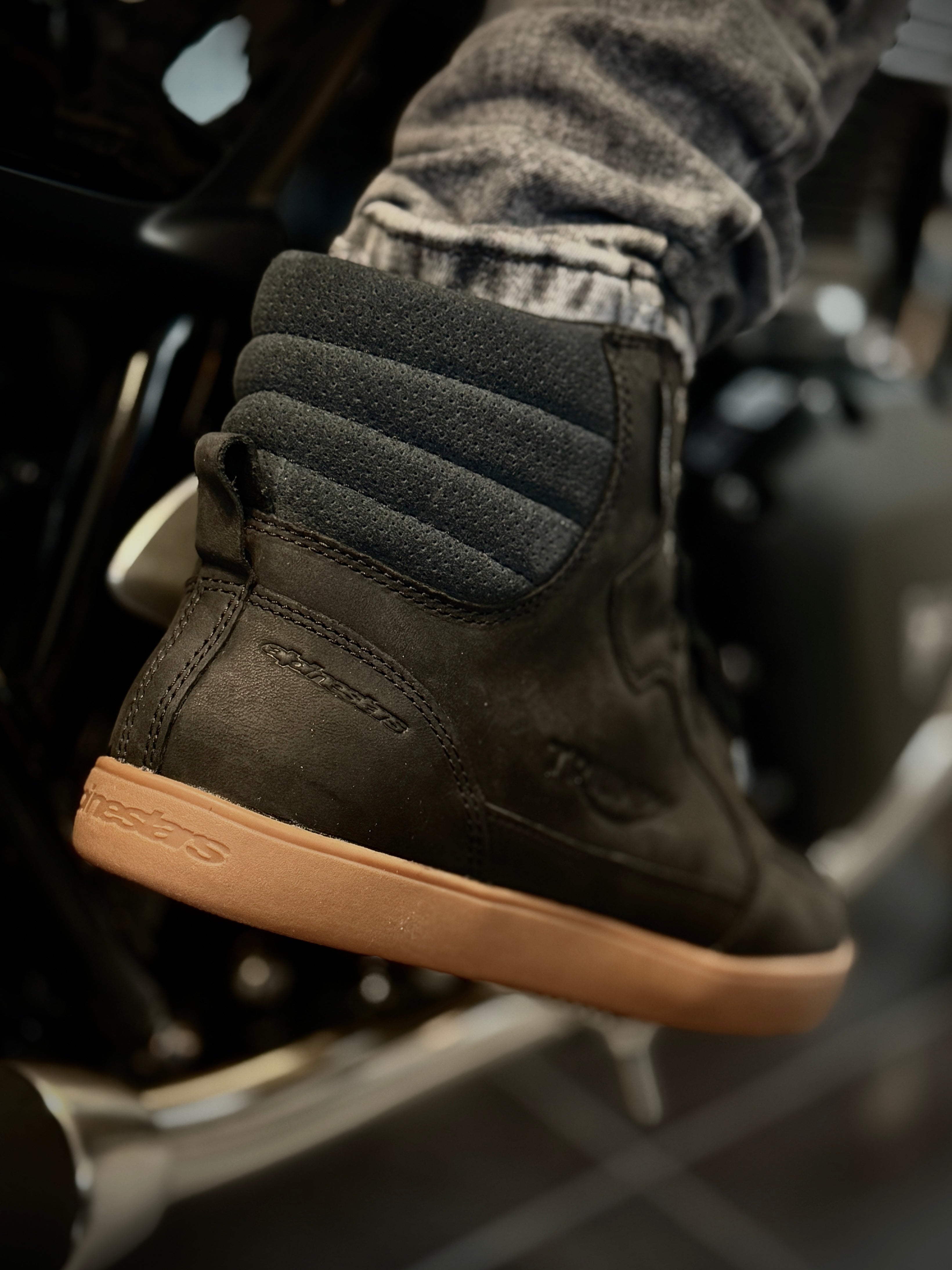 Triumph Alpinestars J-6 Wp Riding Shoes (MBTA22805-6)