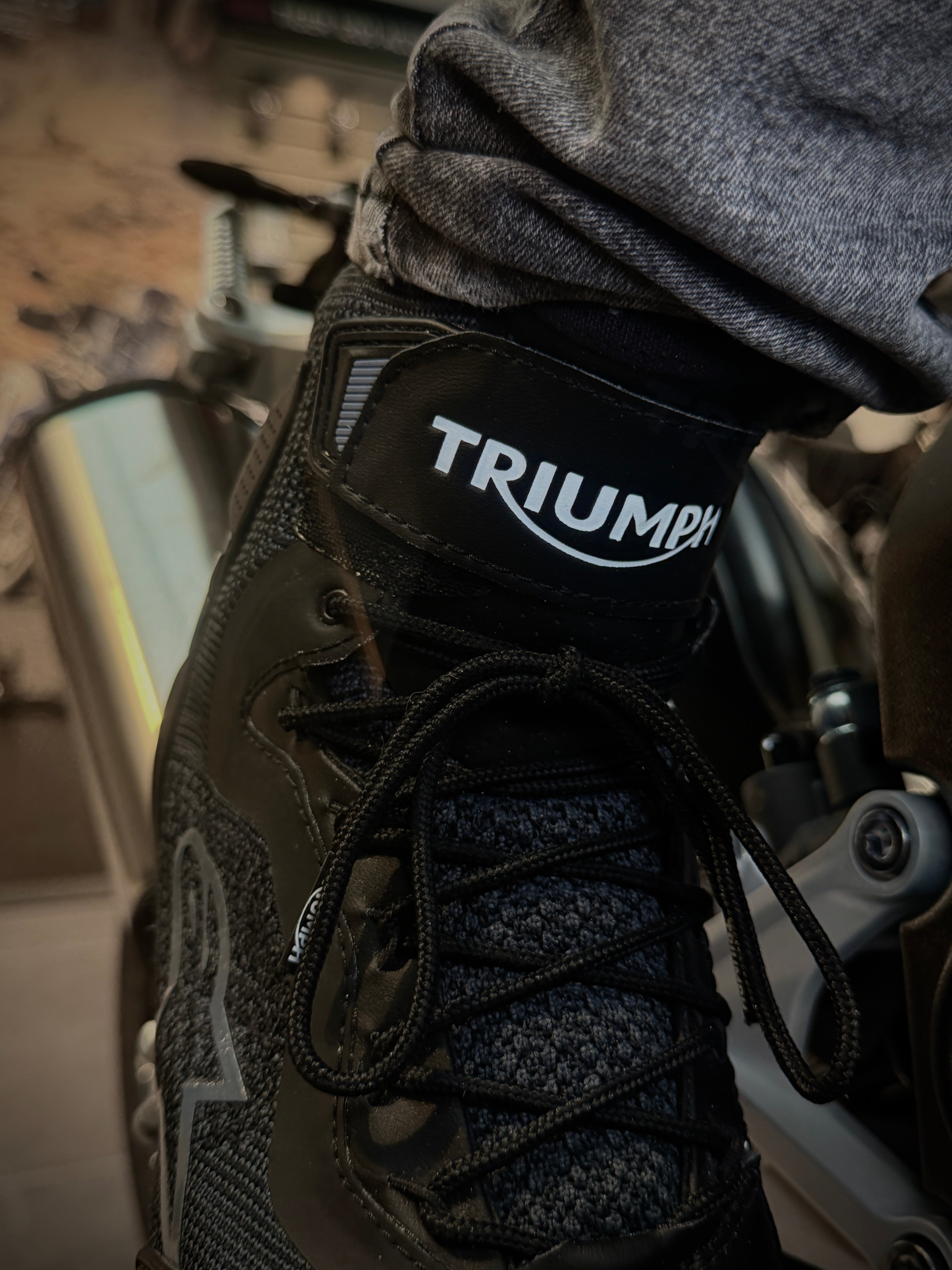 Triumph Alpinestars Faster-3 Rideknit Short Boots (MBTA22804-9)